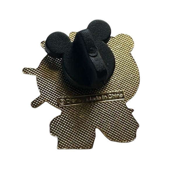 Disney Pin Mickey Mouse Cruise - Picture 2 of 3